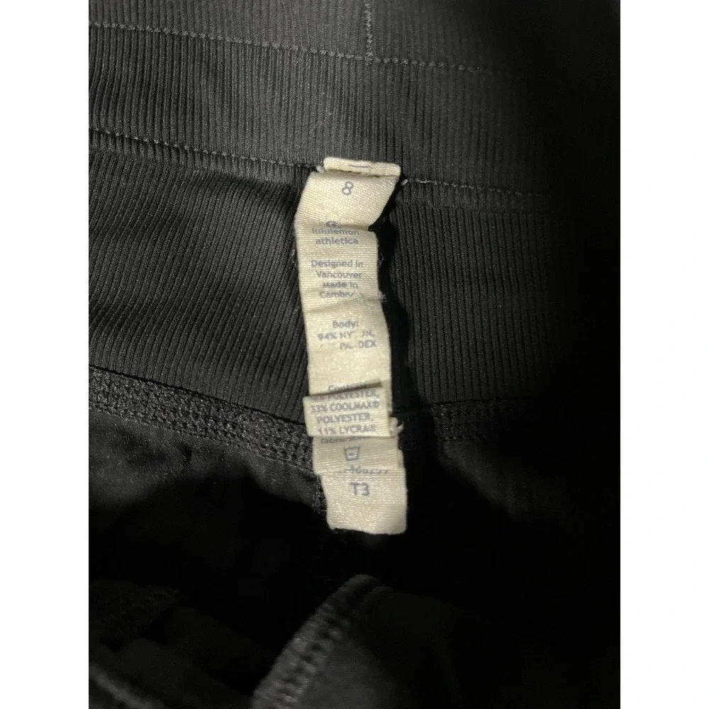 Lululemon Women's Athletic Studio Cropped Pants Size 8